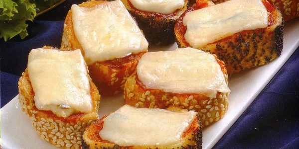 Mini-toasts aux anchois