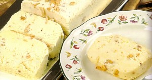 Crème glacée aux amandes
