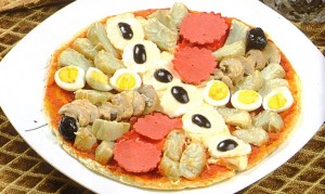 Pizza à garniture variée