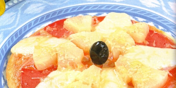 Pizza à l'ananas