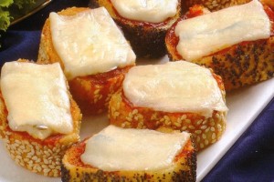 Mini-toasts aux anchois