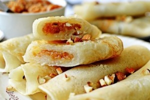 Baghrir aux dattes et graines de sésame