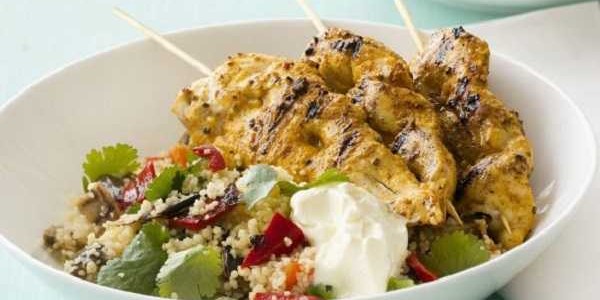 Brochettes de poulet mariné
