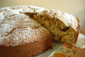 Cake aux pruneaux et aux abricots